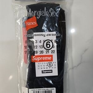 Supreme MM6 Maison Margiela Hanes Crew Socks (1 Pack) in Black